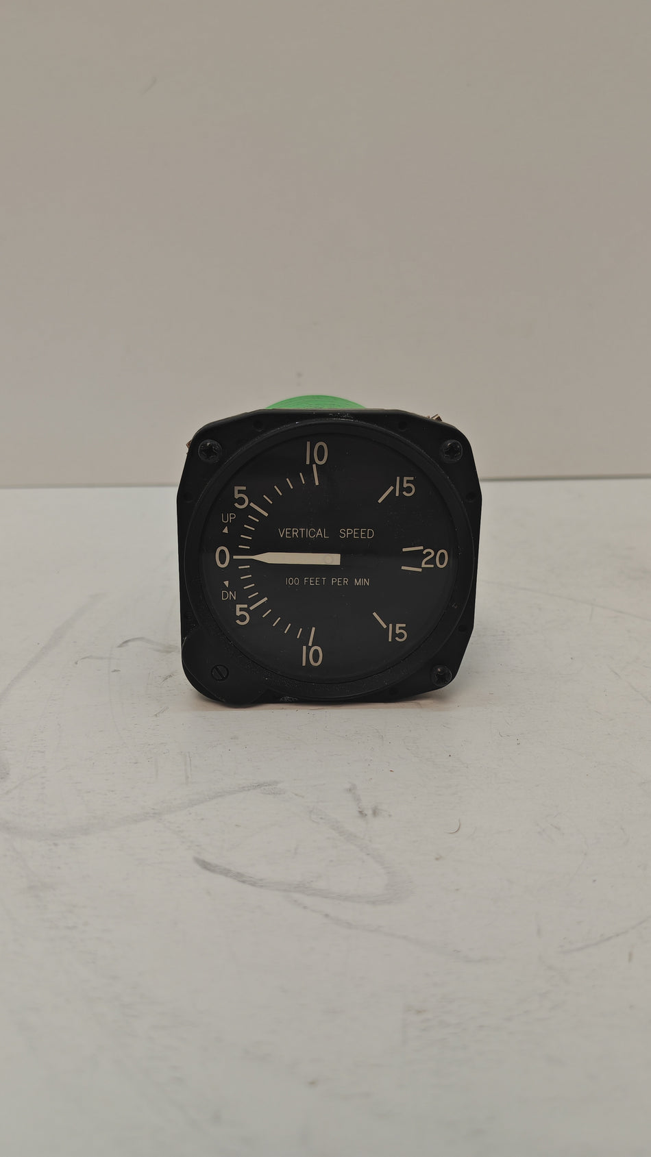 Cessna C661080-0101 Vertical Speed Indicator - United Instruments 7000
